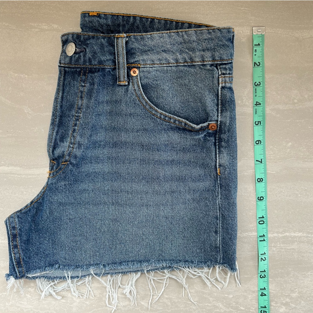H&M Blue Jean Shorts 90’S BoyFriend with Frayed Hem 35%Cotton - Picture 9 of 14